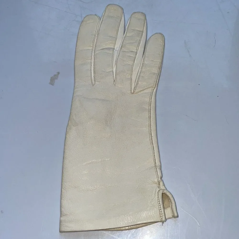 Vintage 50s/60s‎ size 6 off white leather gloves